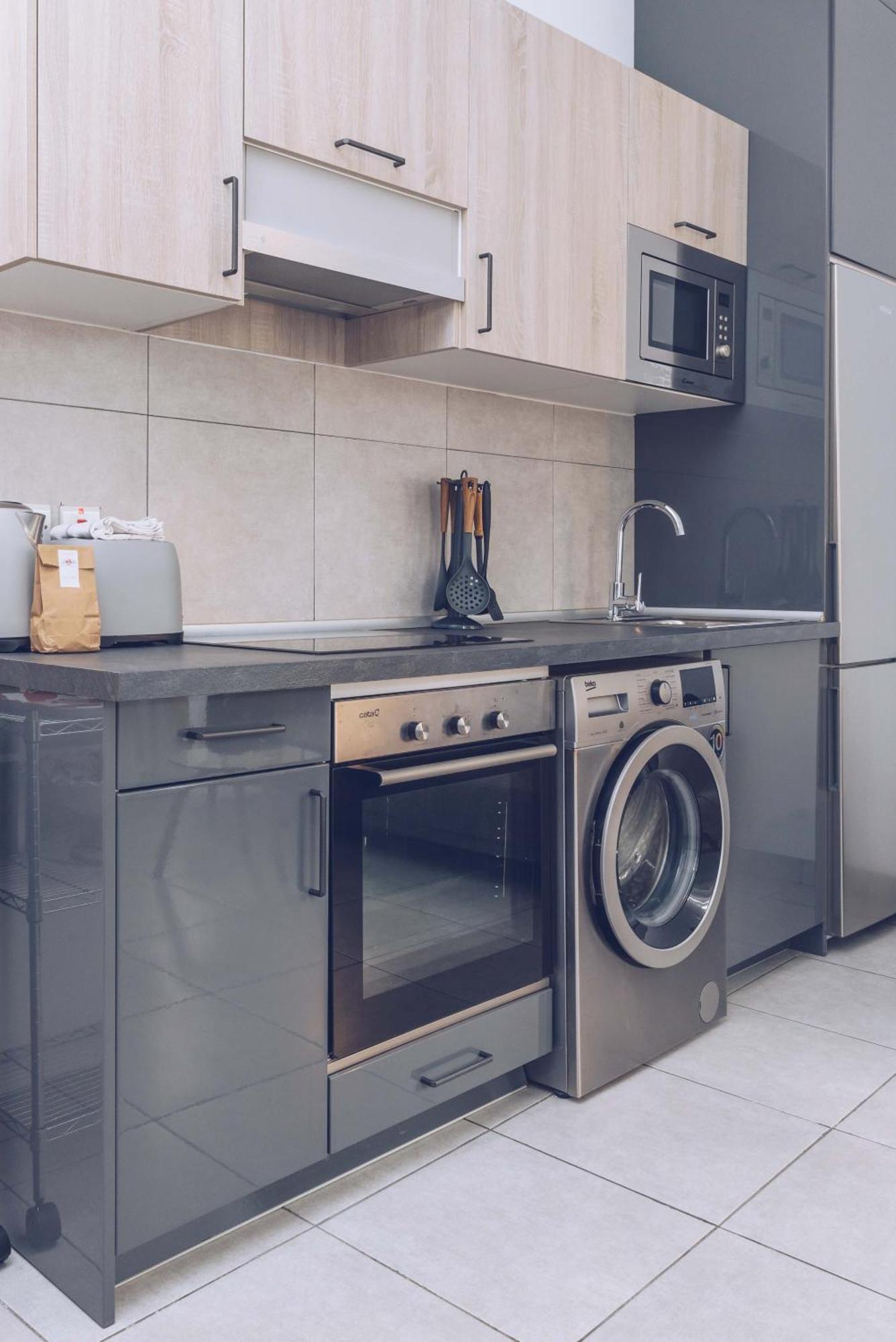 شقة 2Br And 2Ba In The Zoko Cozy And Convenient غيبرالتار المظهر الخارجي الصورة