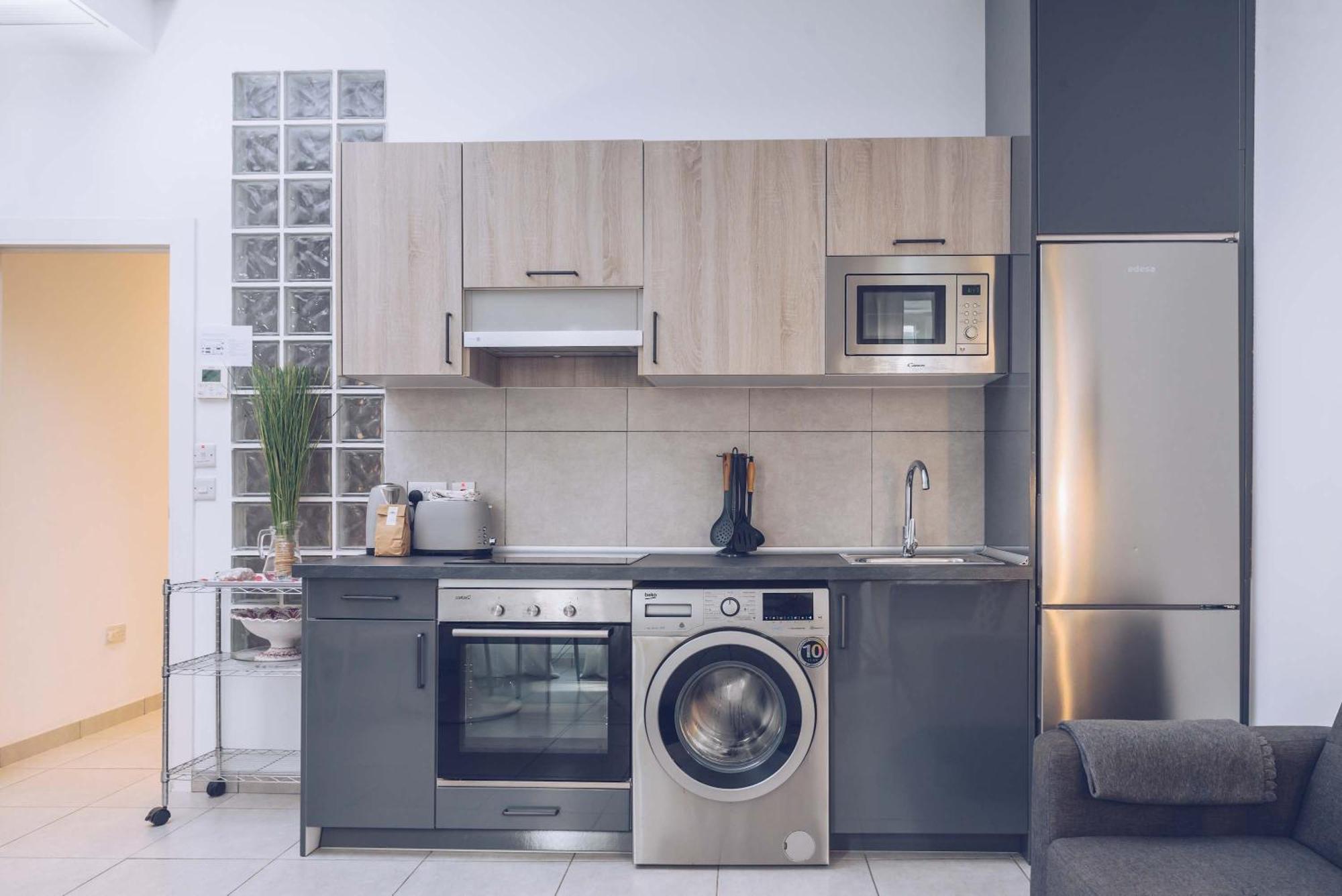 شقة 2Br And 2Ba In The Zoko Cozy And Convenient غيبرالتار المظهر الخارجي الصورة